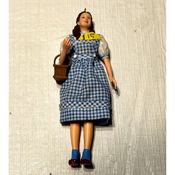 2007 Hallmark Keepsake Ornament – Dorothy Gale from The Wizard of Oz - Picture 1 of 1